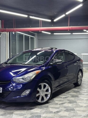 Hyundai Elantra-9