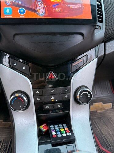Chevrolet Cruze-14