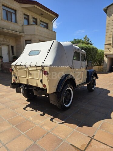 GAZ 69-4