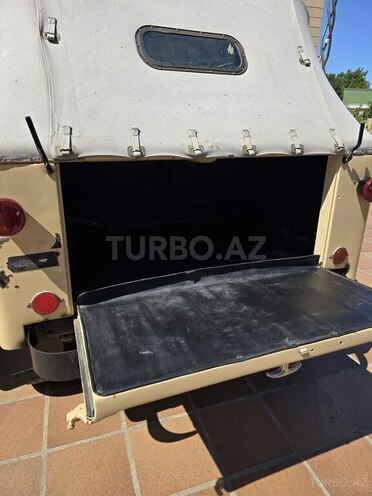 GAZ 69-10