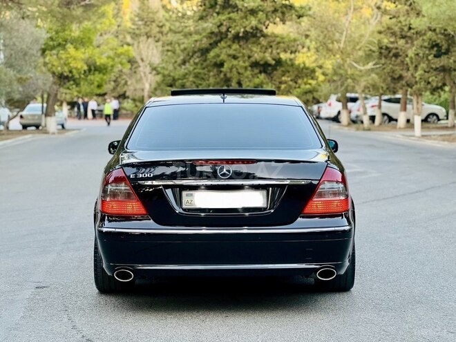 Mercedes E 280-4