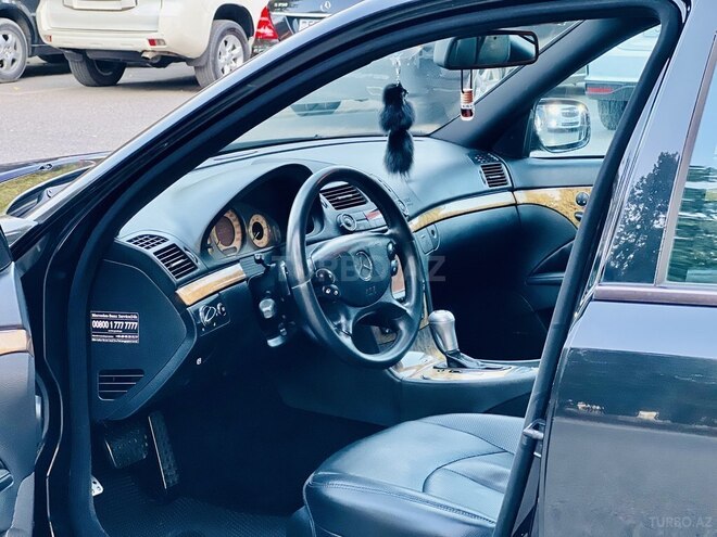 Mercedes E 280-3