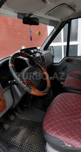 Ford Transit-3