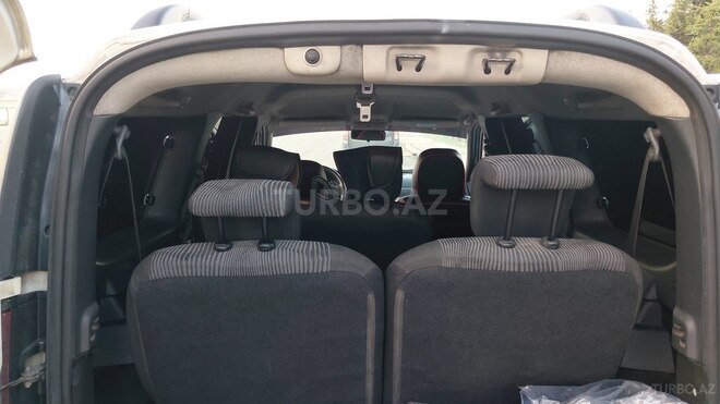 Dacia Logan-12