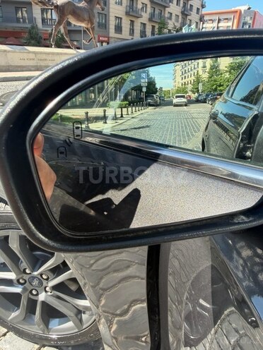 Ford Fusion-17