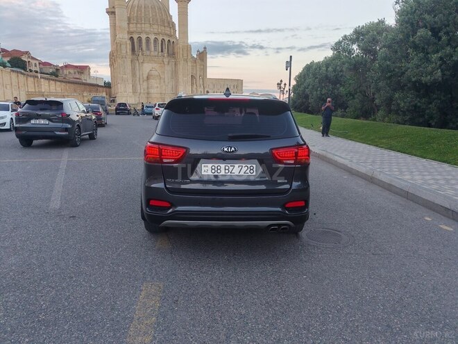 Kia Sorento-2