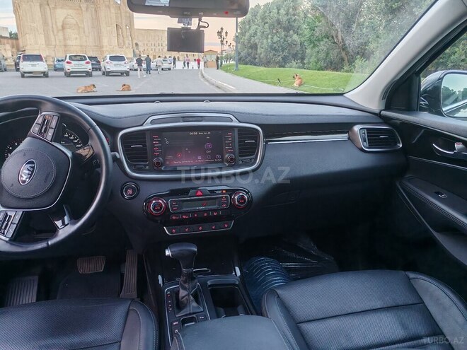 Kia Sorento-9