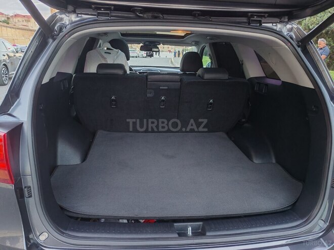 Kia Sorento-8