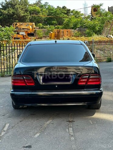 Mercedes E 320-2