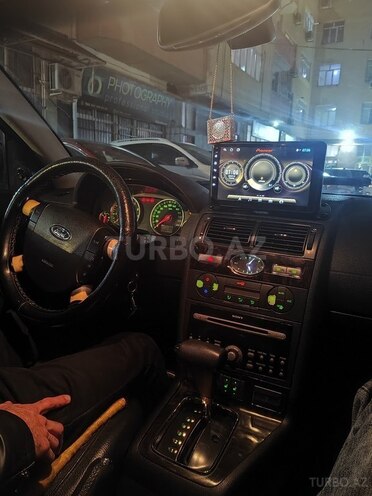 Ford Mondeo-12