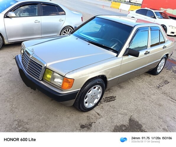 Mercedes 190-4