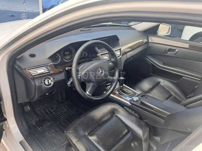 Mercedes E 200-2