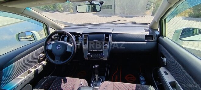 Nissan Tiida-10