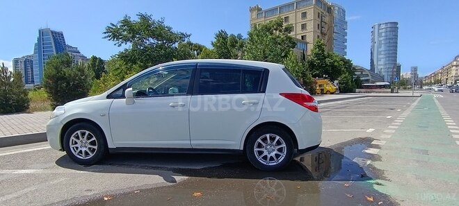 Nissan Tiida-6