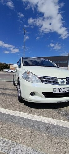Nissan Tiida-3