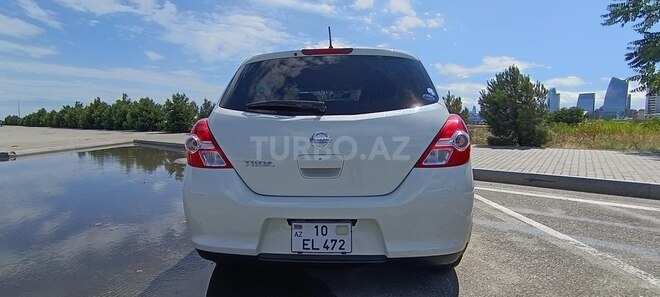 Nissan Tiida-8