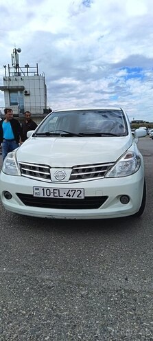 Nissan Tiida-1