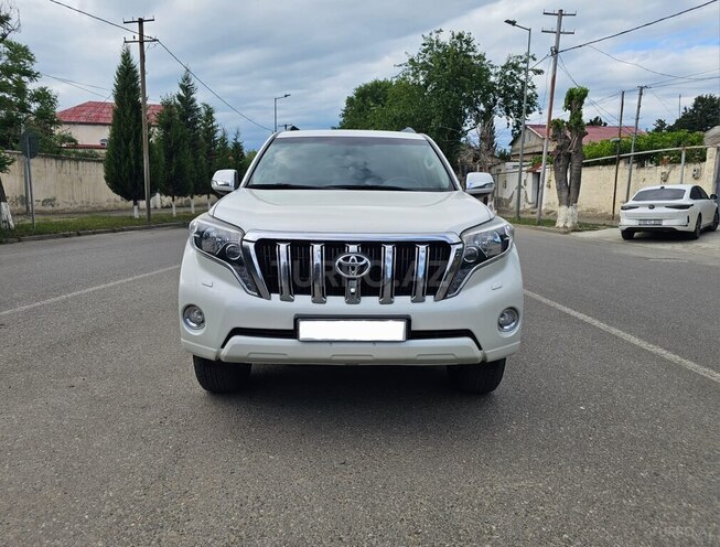 Toyota Land Cruiser Prado-3