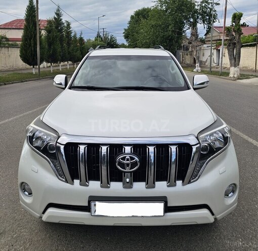 Toyota Land Cruiser Prado-4
