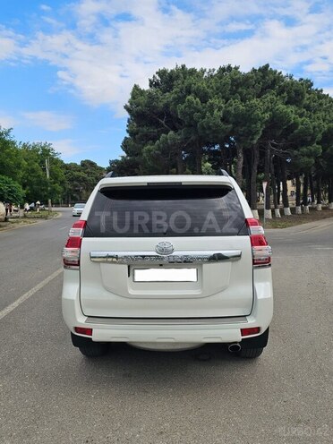 Toyota Land Cruiser Prado-9