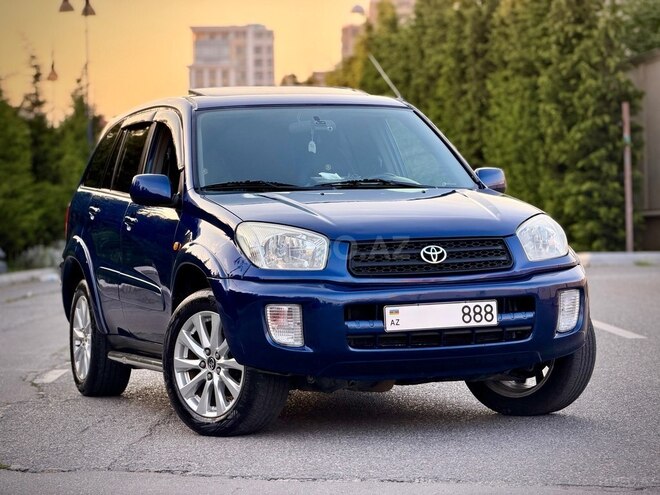 Toyota RAV4-1
