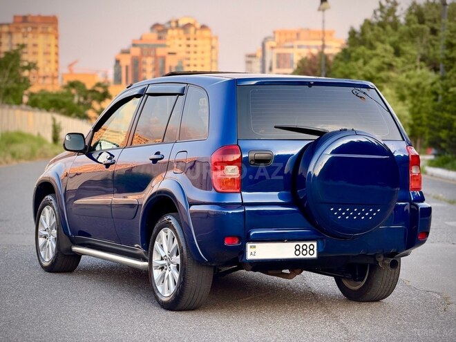 Toyota RAV4-6