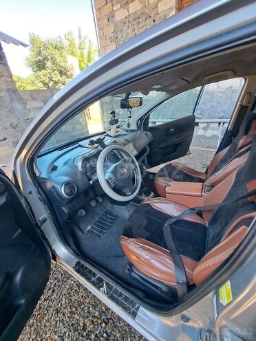 Nissan Note-5