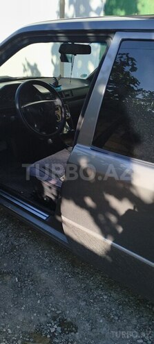 Mercedes 220 E-8