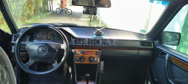 Mercedes 220 E-7