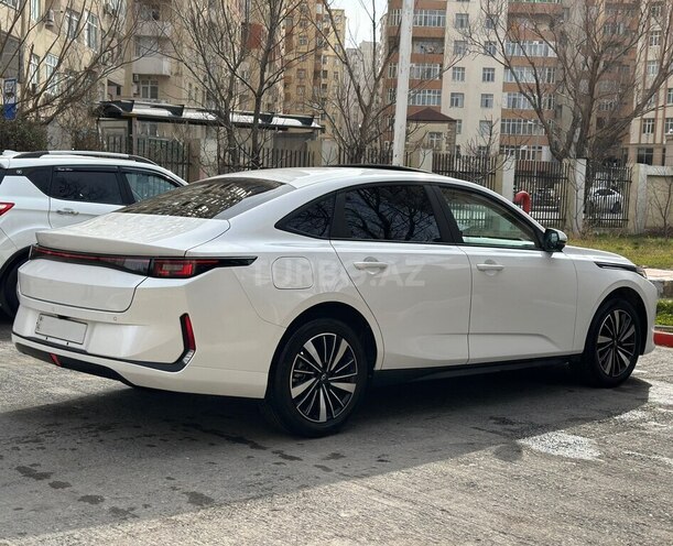 Changan Qiyuan A05-6