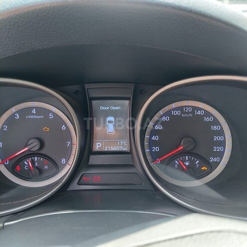 Hyundai Santa Fe-10