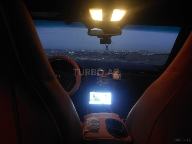 Mercedes E 230-7