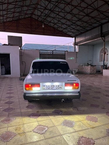 LADA (VAZ) 2107-15