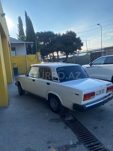 LADA (VAZ) 2107-2