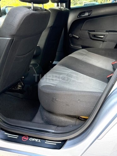 Opel Astra-7