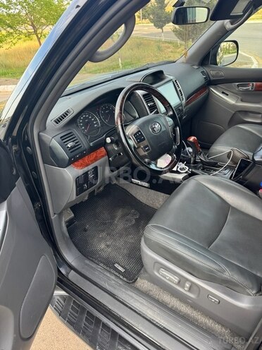 Toyota Land Cruiser Prado-6