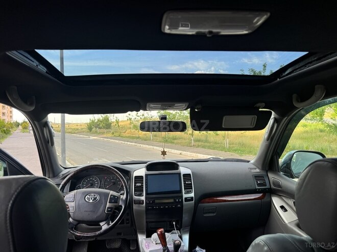 Toyota Land Cruiser Prado-7