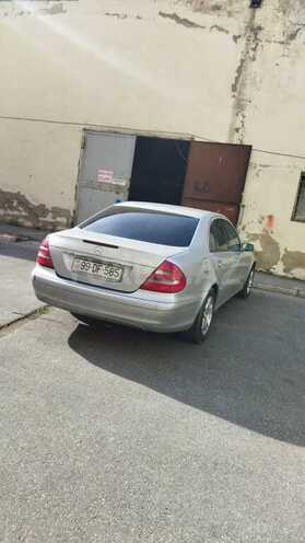 Mercedes E 240-5