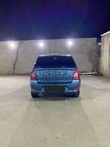 Renault Logan-4