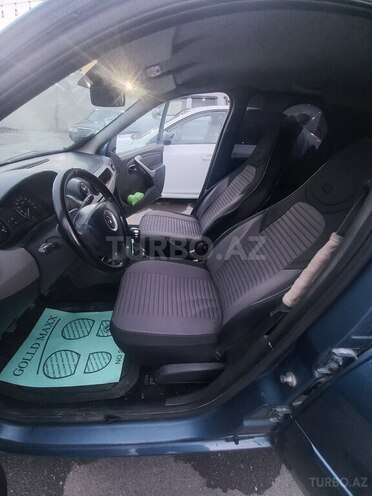Renault Logan-9