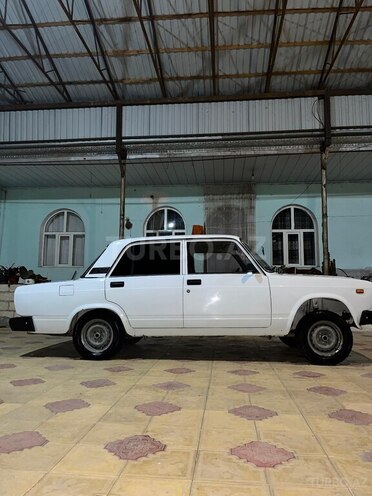 LADA (VAZ) 2107-20