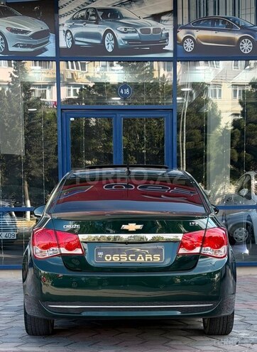 Chevrolet Cruze-12