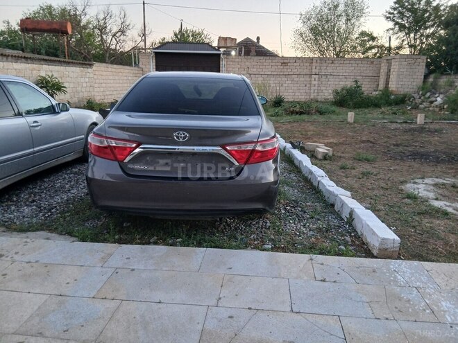 Toyota Camry-3