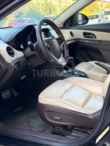 Chevrolet Cruze-6