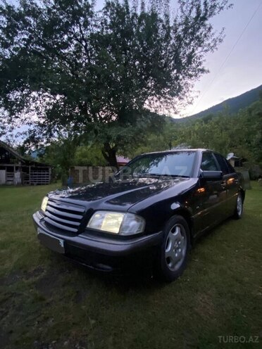Mercedes C 180-4