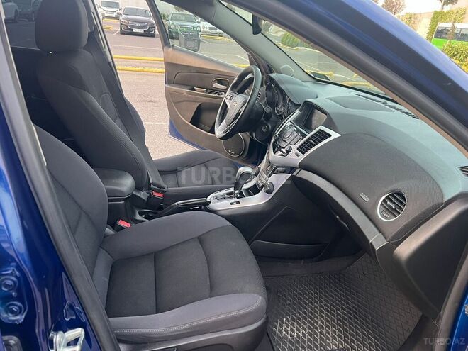 Chevrolet Cruze-15