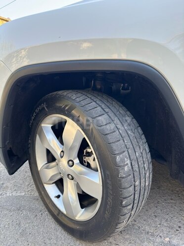 Jeep Grand Cherokee-5