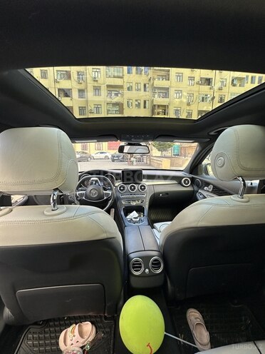 Mercedes C 300-11