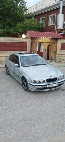 BMW 528-1
