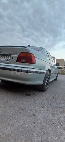 BMW 528-7